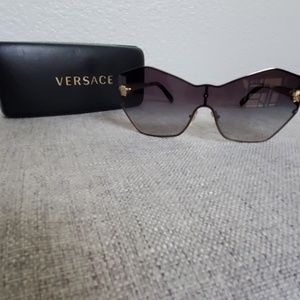 VERSACE SUNGLASSES